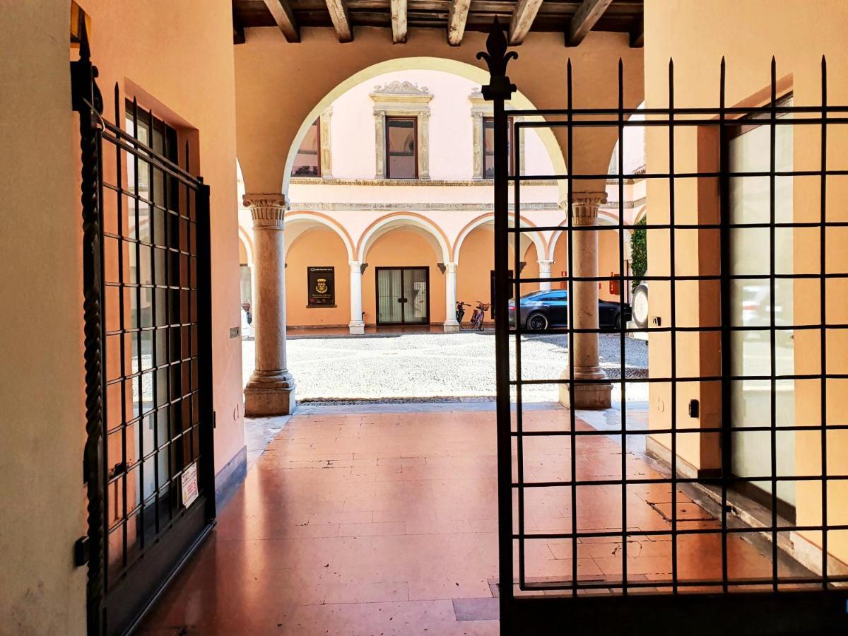 King Como Lake Center 9 Posti Letto- Grande Terrazza - 2 Bagni Privati المظهر الخارجي الصورة